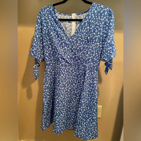 Cupshe Dresses Cupshe Blue And White Floral Dress Poshmark